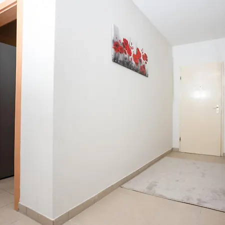 Sr24 - Stilvolle 1 Mit Terrasse In *